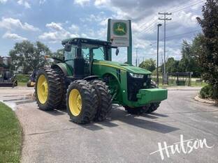 2017 John Deere 8320R