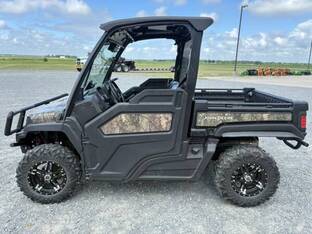 2022 John Deere GATOR XUV 835M