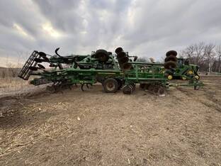 2022 John Deere 2730