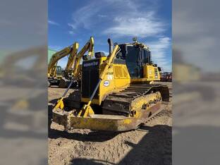 2017 Komatsu D65PX-18