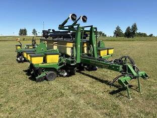 1999 John Deere 1770