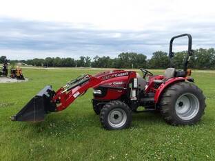 2011 Case IH Farmall 40B