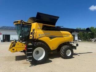 2020 New Holland CR8.90