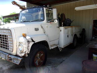 Ford 700