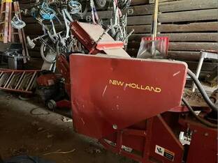 New Holland 565
