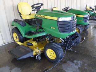 2017 John Deere X734
