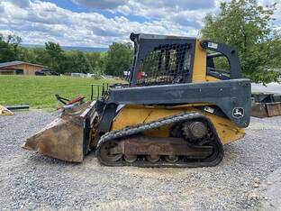 2012 John Deere 319D