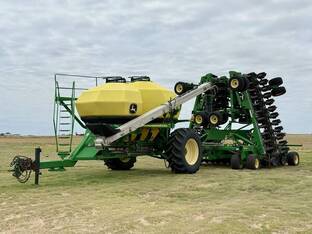 2011 John Deere 1890