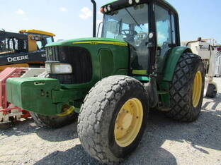 2005 John Deere 6220