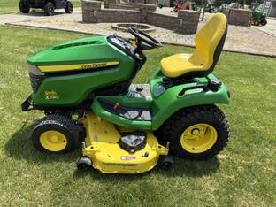 2018 John Deere X590