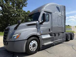 2022 Freightliner CASCADIA 126