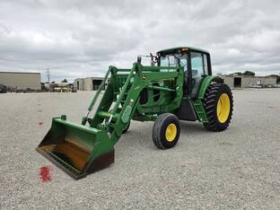 2008 John Deere 7330