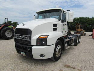 2019 Mack AN64T
