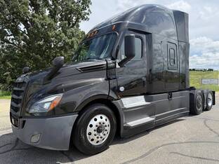 2022 Freightliner CASCADIA 126