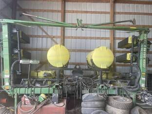 1989 John Deere 7300