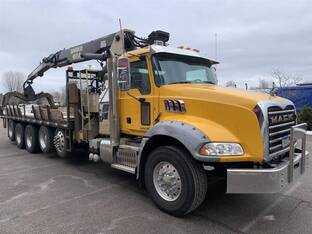 2015 Mack GU813