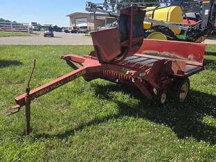 New Holland 166
