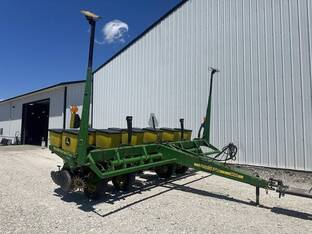 2001 John Deere 1750