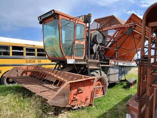 Allis-Chalmers 880