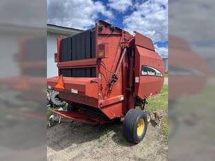 New Holland BR780