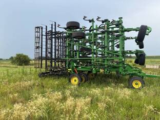 2025 John Deere 2230