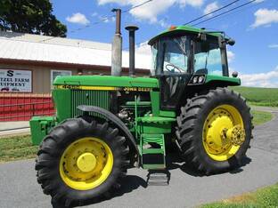 1989 John Deere 4455