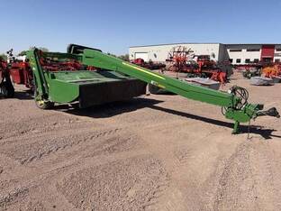 2019 John Deere 835