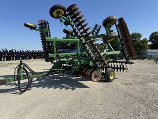2001 John Deere 637