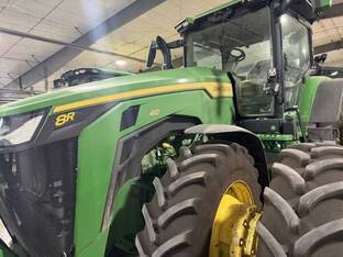 2025 John Deere 8R 410