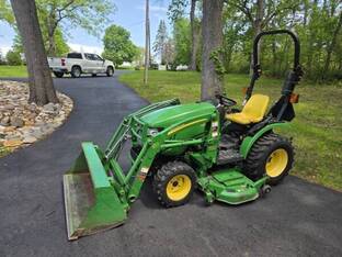 2008 John Deere 2320