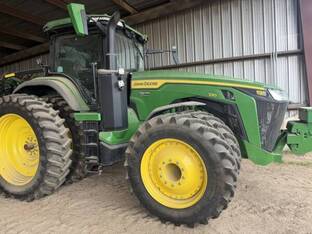 2025 John Deere 8R 230