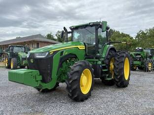 2023 John Deere 8R 230