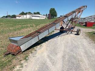 New Holland 155