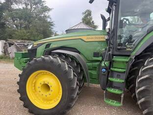 2025 John Deere 8R 340