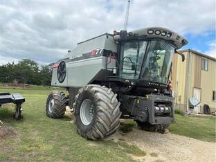 2012 Gleaner S77