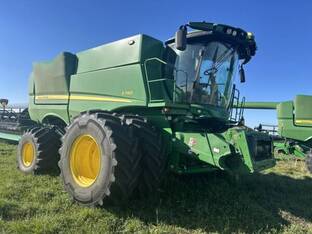 2023 John Deere S790