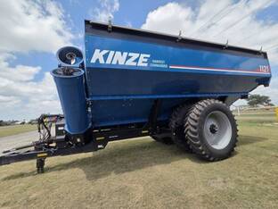 2024 Kinze 1121