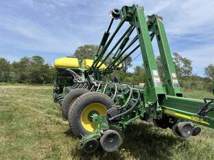 2010 John Deere 1770NT CCS