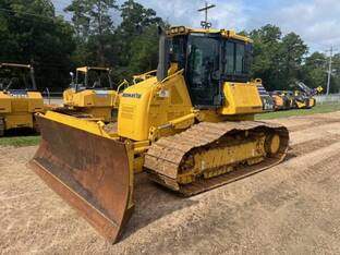 2023 Komatsu D61PX-24