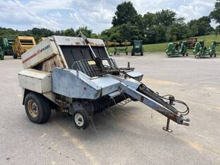 1990 New Idea AGCO 484