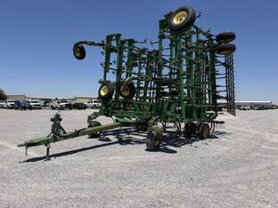 2007 John Deere 2210