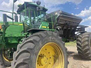 2009 John Deere 4930