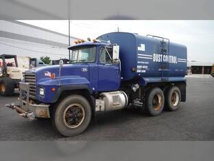 1999 Mack RD688S