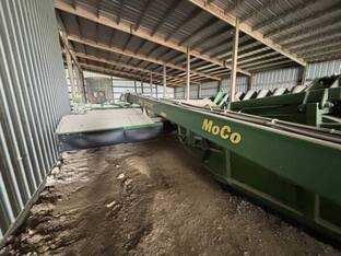 2012 John Deere 946