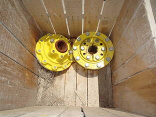 John Deere DUAL HUBS
