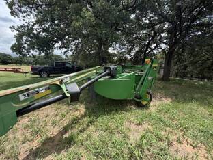 2011 John Deere 630