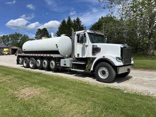 2019 Freightliner 122SD