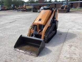 2024 Case TL100