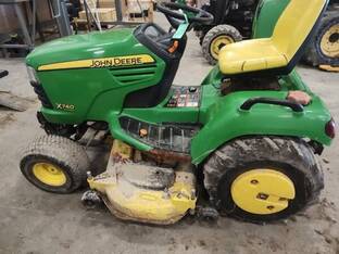 2009 John Deere X740