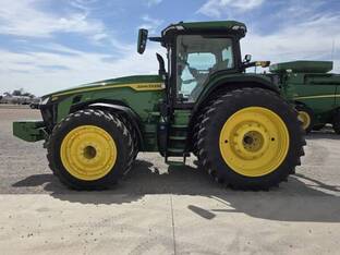 2025 John Deere 8R 410